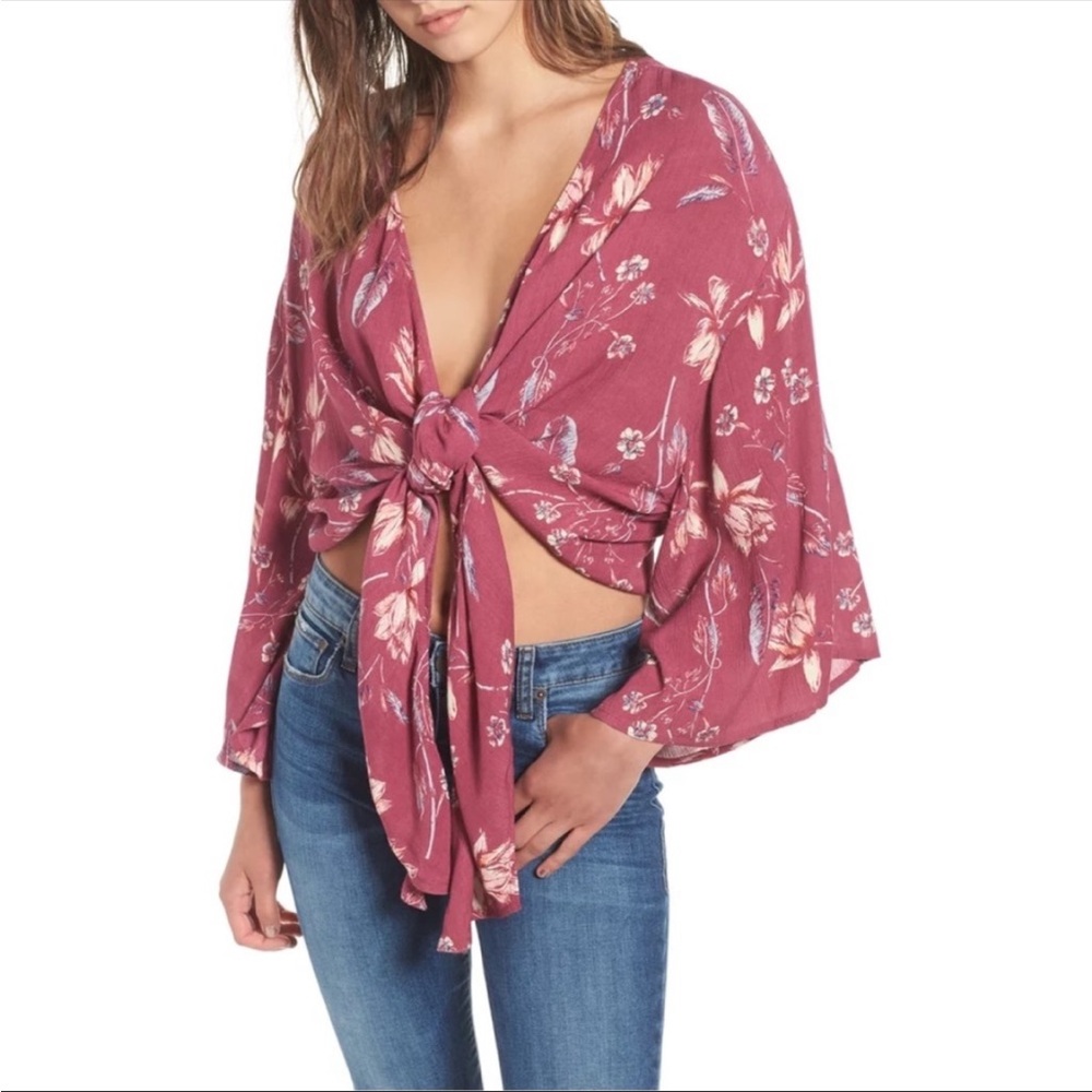 🆕 NWT Billabong Sometimes Yours Knot Front Top